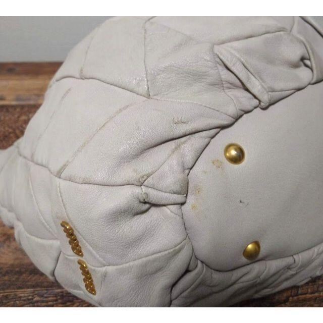 miumiu(ミュウミュウ)のミュウミュウ　ナッパレザー　2ＷＡＹバッグ　ホワイト レディースのバッグ(ショルダーバッグ)の商品写真