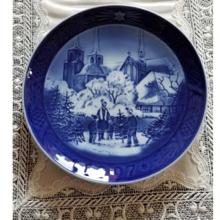 ロイヤルコペンハーゲン(ROYAL COPENHAGEN)の【新品未使用】【ロイヤルコペンハーゲン】1997年　プレート 18.5cm(食器)