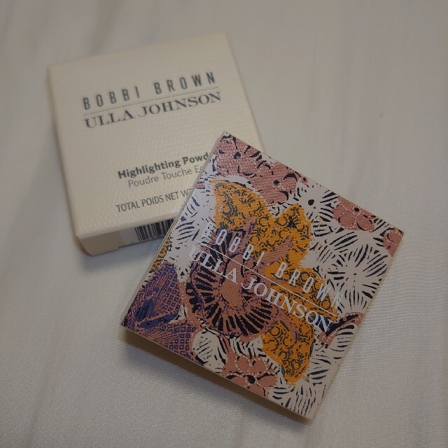 BOBBI BROWN(ボビイブラウン)の【限定】BOBBI BROWN🎀ハイライティングパウダー コスメ/美容のベースメイク/化粧品(フェイスパウダー)の商品写真