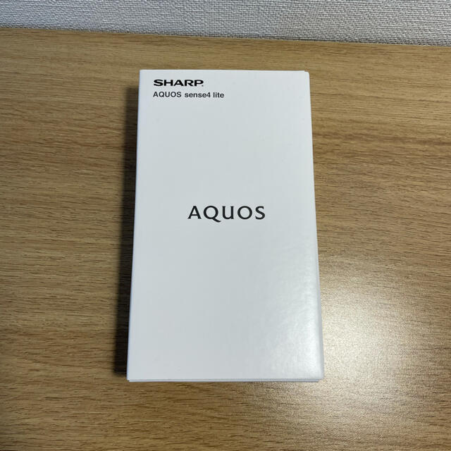 AQUOS sense4 lite