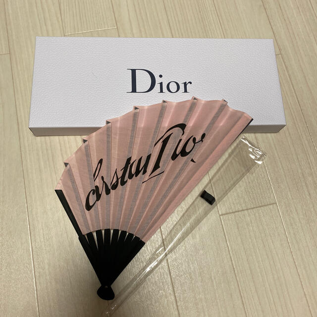 Dior(ディオール)の新品🎀ディオール扇子 コスメ/美容のコスメ/美容 その他(その他)の商品写真