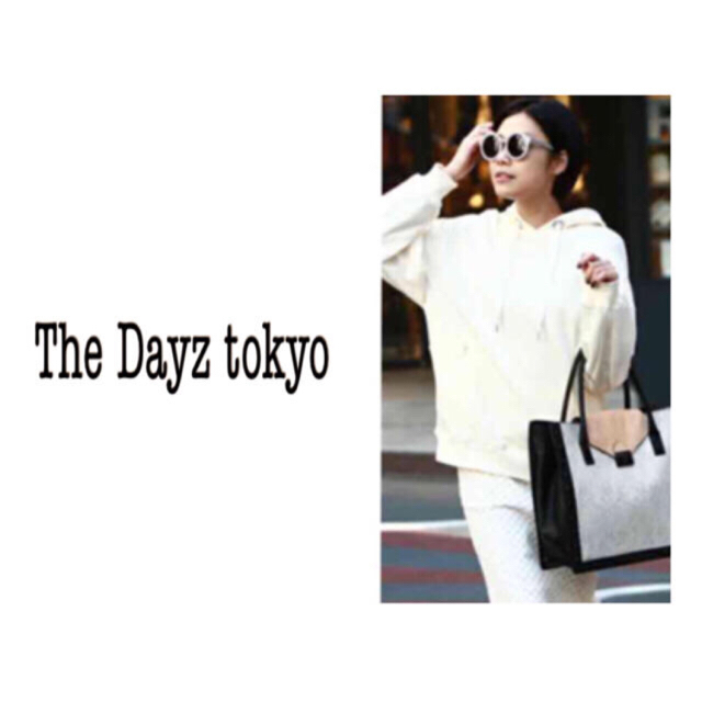 The Dayz tokyo(ザデイズトウキョウ)のNINA☆即購入歓迎様専用！未使用！The Dayz tokyo  レディースのトップス(パーカー)の商品写真