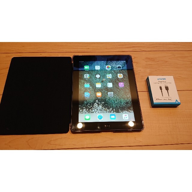 iPad(アイパッド)のipad 第４世代 ケース、充電器付き スマホ/家電/カメラのPC/タブレット(タブレット)の商品写真