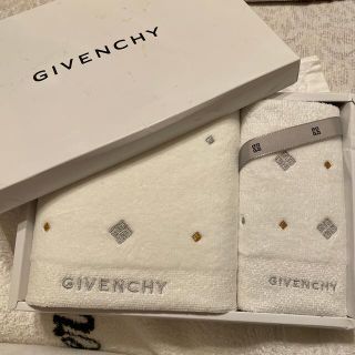 ジバンシィ(GIVENCHY)のジバンシー　タオルセット　新品未使用(タオル/バス用品)