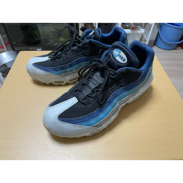 NIKE(ナイキ)のNIKE AIR MAX 95 ESSENTIAL メンズの靴/シューズ(スニーカー)の商品写真