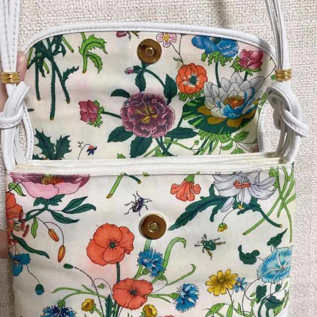 Gucci(グッチ)のGUCCI オールドグッチ　フローラ　ショルダーバッグ　花柄　フラワー　レザー レディースのバッグ(ショルダーバッグ)の商品写真