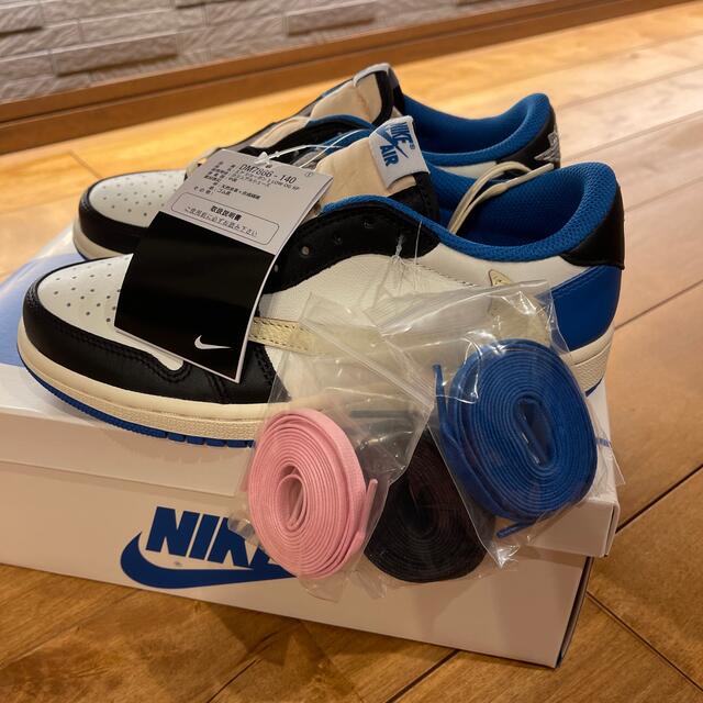 NIKE(ナイキ)の エア ジョーダン 1 LOW Travis Scott x Fragment  メンズの靴/シューズ(スニーカー)の商品写真