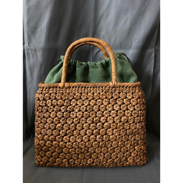 新入荷 新品 長野産 極細3ミリ蔓職人手編み 網代編み花編み 山葡萄 新入荷 新品 長野産 極細3ミリ蔓職人手編み 網代編み花編み 山葡萄