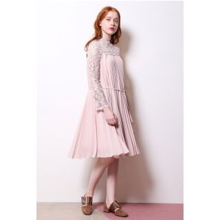 ファーファー(fur fur)の【furfur】プリーツレースワンピース♥PINK♥新品未使用(ひざ丈ワンピース)