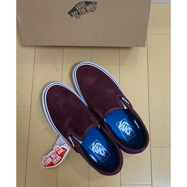 VANS(ヴァンズ)の新品＆未使用　ＶＡＮＳ　スリッポン　スウェード　24.0cm レディースの靴/シューズ(スニーカー)の商品写真