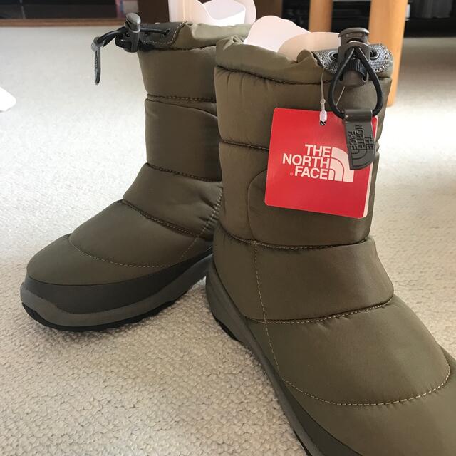 THE NORTH FACE(ザノースフェイス)のTHE NORTH FACE  ノースフェイス ヌプシ ブーティー レディースの靴/シューズ(ブーツ)の商品写真