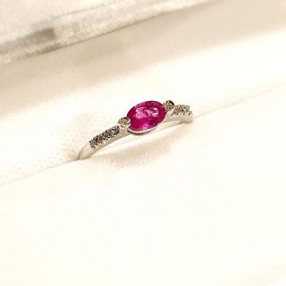 天然ルビー 0.55ct リング 指輪 新品未使用 K18WG 鑑定書付き(リング(指輪))