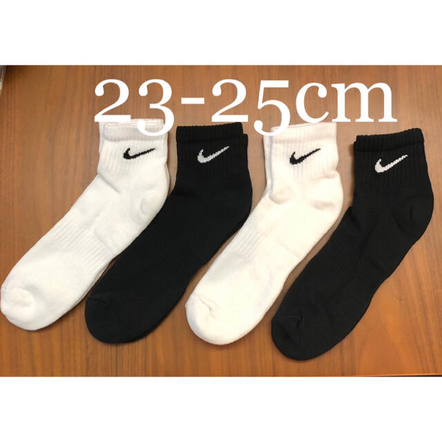 NIKE(ナイキ)の【新品未使用】NIKE  4足組 靴下 クウォーター 23.0cm〜25.0cm メンズのレッグウェア(ソックス)の商品写真