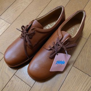 アシックス(asics)の新品　タグ付き　pedala  ウォーキングシューズ　ブラウン(スニーカー)