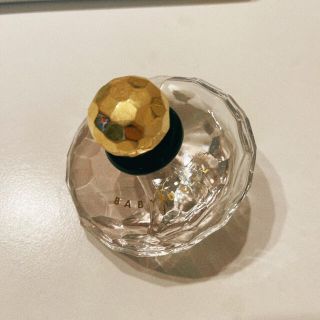 イヴサンローランボーテ(Yves Saint Laurent Beaute)の【値下げ中】イブサンローラン　ベビードール　香水　箱なし　50ml (香水(女性用))