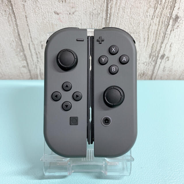 Nintendo Switch(ニンテンドースイッチ)のストラップ　箱あり廃盤グレー Switch 左右 ジョイコンJoy-Con エンタメ/ホビーのゲームソフト/ゲーム機本体(その他)の商品写真