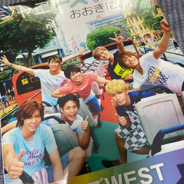 ジャニーズWEST(ジャニーズウエスト)のジャニーズWEST///1st写真集 エンタメ/ホビーのタレントグッズ(アイドルグッズ)の商品写真