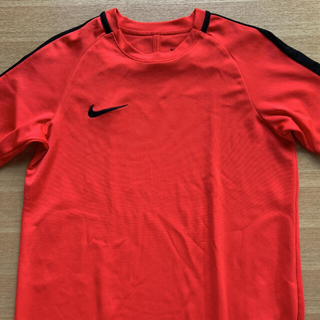 NIKE(ナイキ)のちい様専用★NIKE Tシャツ スポーツ/アウトドアのサッカー/フットサル(ウェア)の商品写真