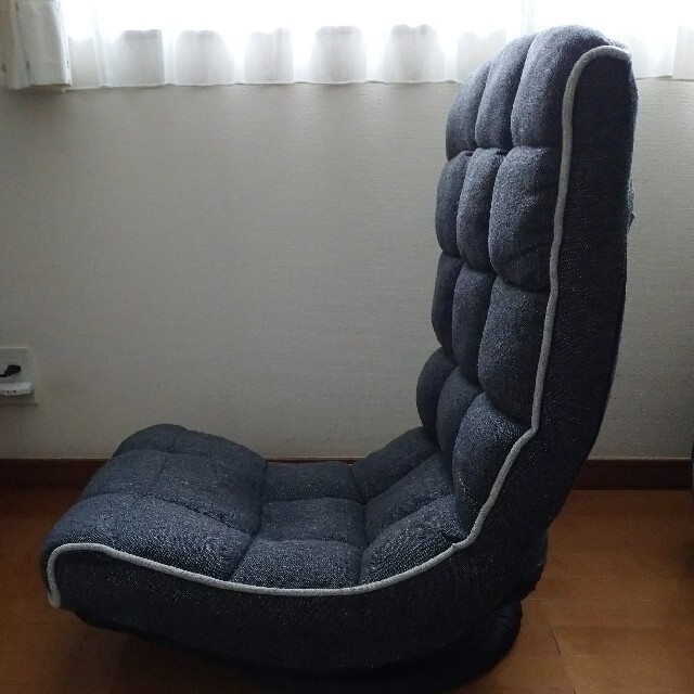 ニトリ(ニトリ)のNITORI クビリクライニングカイテン座椅子 インテリア/住まい/日用品の椅子/チェア(座椅子)の商品写真