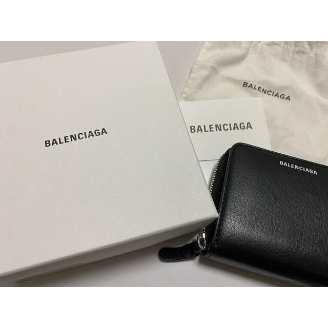 Balenciaga(バレンシアガ)のバレンシアガ　ミニ財布　折りたたみ財布 レディースのファッション小物(財布)の商品写真