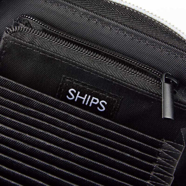 SHIPS(シップス)のsweet スウィート9月号付録、シップス ミッキーデザインカードケース レディースのファッション小物(名刺入れ/定期入れ)の商品写真