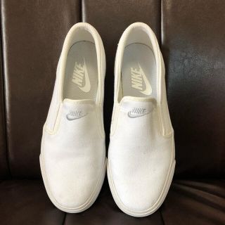 ナイキ(NIKE)のNIKE ナイキ　スリッポン　ホワイト　白(スニーカー)