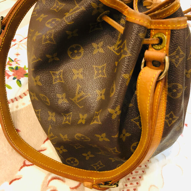 LOUIS VUITTON ルイヴィトン プチノエ モノグラム ショルダーバッグ