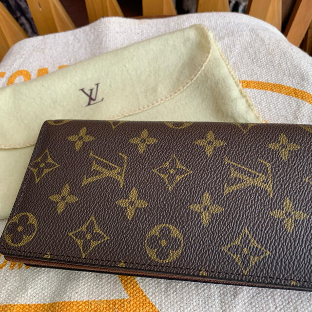 LOUIS VUITTON　札入れ