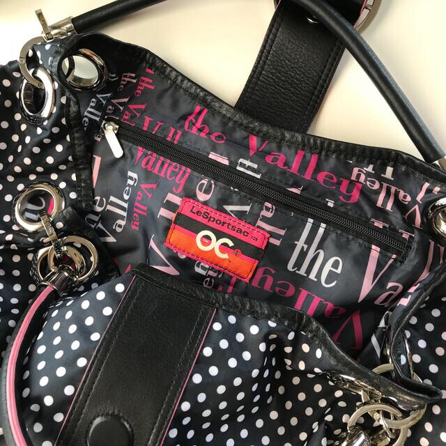 LeSportsac(レスポートサック)のレスポートサック レスポ THE OC コラボ Partygirl 美品 未使用 レディースのバッグ(その他)の商品写真