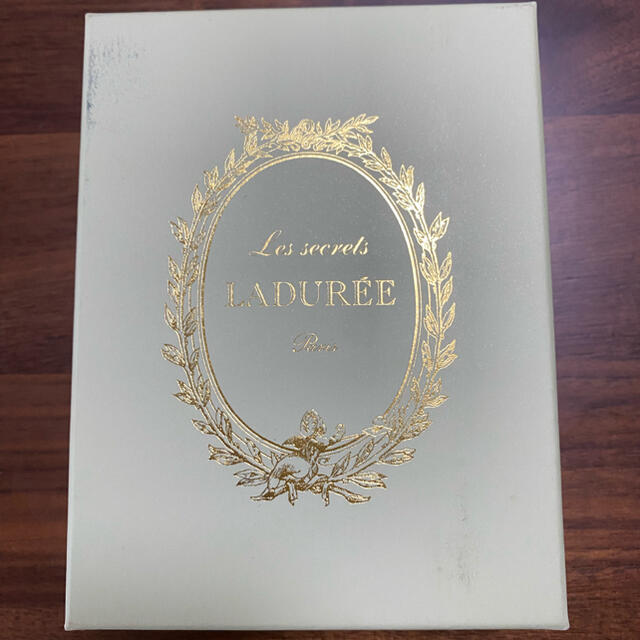 LADUREE(ラデュレ)のラドュレ　LADUREE  マカロン　チャーム　【新品 未使用】 レディースのアクセサリー(チャーム)の商品写真