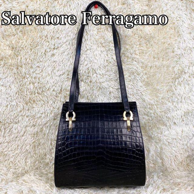 Salvatore Ferragamo(サルヴァトーレフェラガモ)の極美品 サルヴァトーレフェラガモ トートバッグ ガンチーニ クロコ型押し 黒 レディースのバッグ(トートバッグ)の商品写真