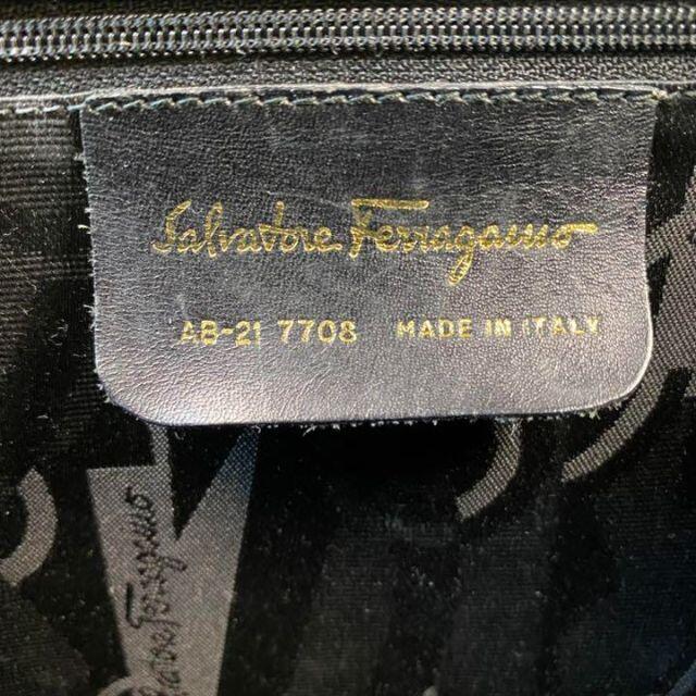 Salvatore Ferragamo(サルヴァトーレフェラガモ)の極美品 サルヴァトーレフェラガモ トートバッグ ガンチーニ クロコ型押し 黒 レディースのバッグ(トートバッグ)の商品写真