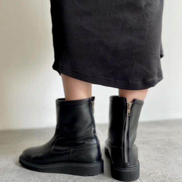 L'Appartement DEUXIEME CLASSE(アパルトモンドゥーズィエムクラス)のCAMINANDO TRECK SOLE BACK ZIP BOOTS レディースの靴/シューズ(ブーツ)の商品写真