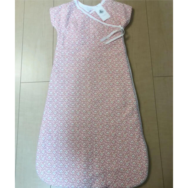 PETIT BATEAU(プチバトー)の未使用　プチバトー　スリーパー キッズ/ベビー/マタニティの寝具/家具(ベビー布団)の商品写真