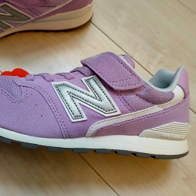 New Balance(ニューバランス)のNB ニューバランス　ジュニアスニーカー　23cm キッズ/ベビー/マタニティのキッズ靴/シューズ(15cm~)(スニーカー)の商品写真