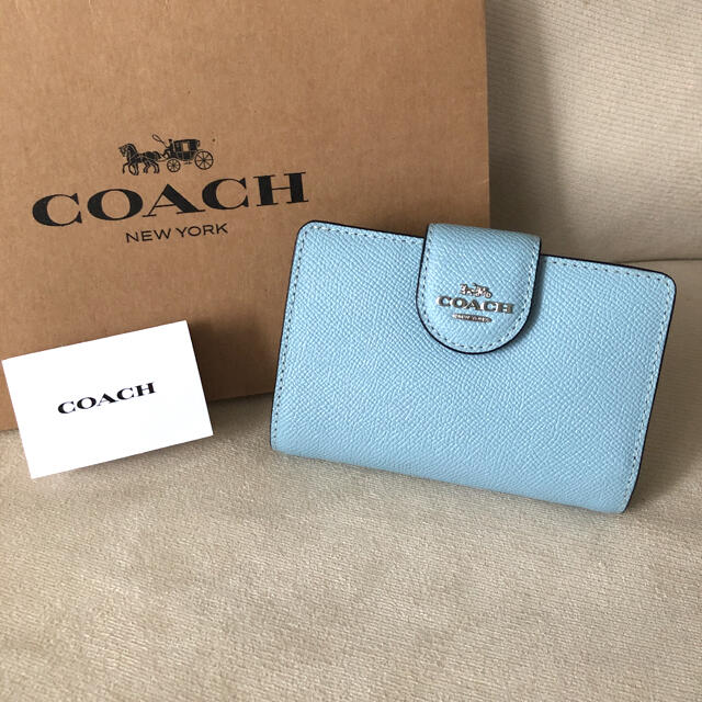 2021年秋冬新作★新品 COACH 二つ折り財布 ウォーターフォール ブルー