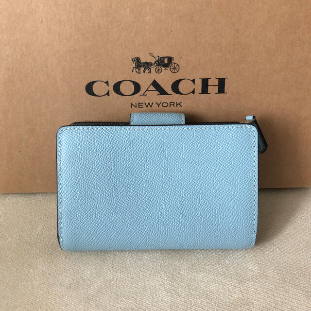 COACH(コーチ)の2021年秋冬新作★新品 COACH 二つ折り財布 ウォーターフォール ブルー レディースのファッション小物(財布)の商品写真