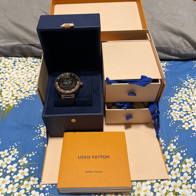 LOUIS VUITTON(ルイヴィトン)のタンブールホライゾンV2 メンズの時計(腕時計(デジタル))の商品写真