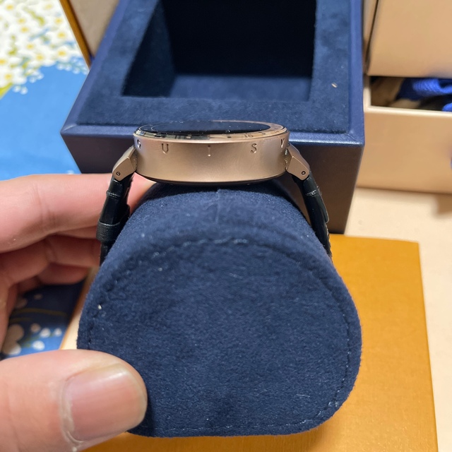 LOUIS VUITTON(ルイヴィトン)のタンブールホライゾンV2 メンズの時計(腕時計(デジタル))の商品写真