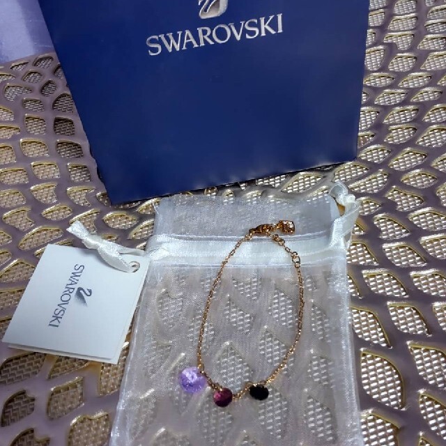 SWAROVSKI(スワロフスキー)の【専用】未使用品　スワロフスキー　ブレスレット☆SWAROVSKI レディースのアクセサリー(ブレスレット/バングル)の商品写真