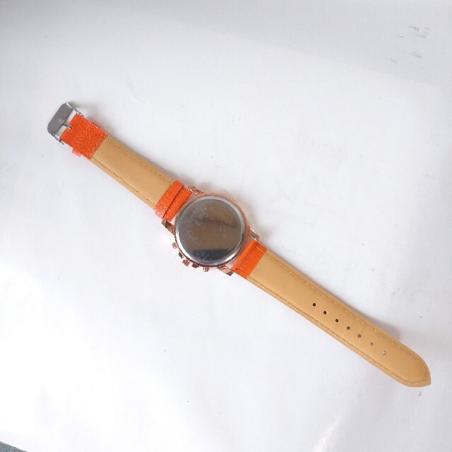 【新品】レディースウォッチ クォーツ オレンジ×ゴールド  PUレザー レディースのファッション小物(腕時計)の商品写真