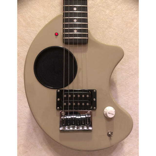 Fernandes(フェルナンデス)の美品　ZO-3 グレー　フェルナンデス　メンテナンス済み 楽器のギター(エレキギター)の商品写真