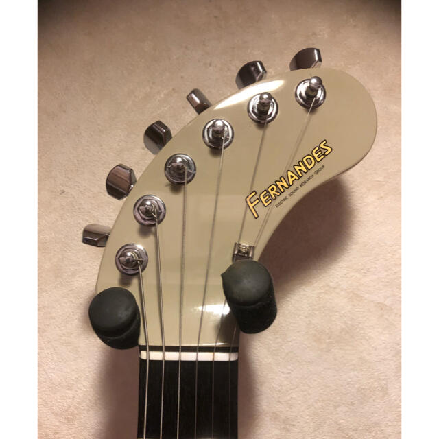 Fernandes(フェルナンデス)の美品　ZO-3 グレー　フェルナンデス　メンテナンス済み 楽器のギター(エレキギター)の商品写真