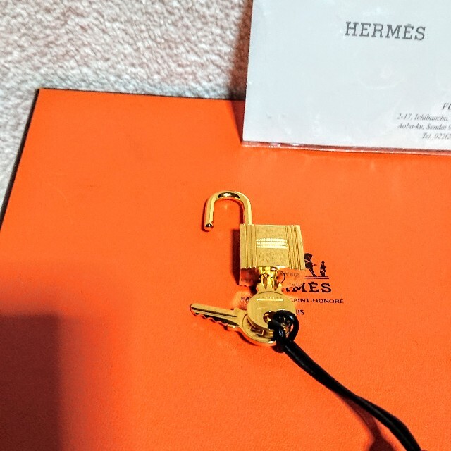 Hermes(エルメス)のHERMES ゴールド カデナパドロック南京錠、鍵2本付き！ メンズのアクセサリー(ネックレス)の商品写真