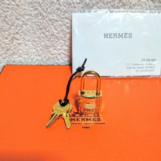 エルメス(Hermes)のHERMES ゴールド カデナパドロック南京錠、鍵2本付き！(ネックレス)