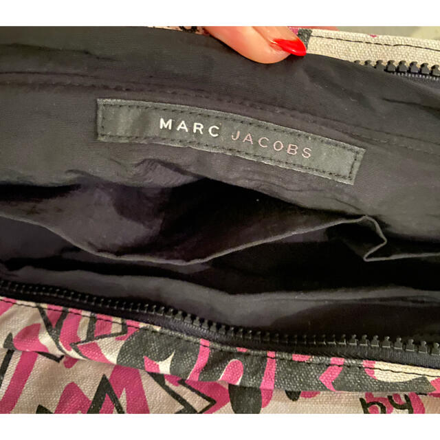 MARC JACOBS(マークジェイコブス)のマークジェイコブス　トートバック　（グラフィックプリント） レディースのバッグ(トートバッグ)の商品写真