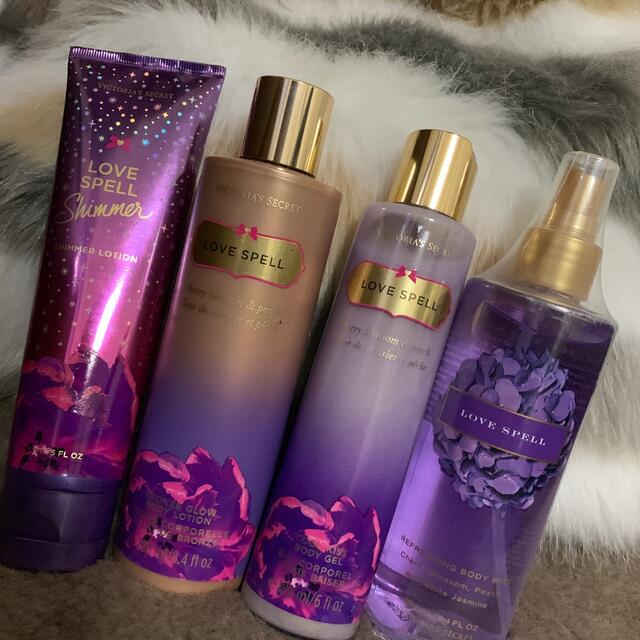 【通販 人気】 Victoria's Secret - ヴィクトリアズシークレット ラブスペル キラキラセット ボディローション+ミルク 【通販 人気】 Victoria's Secret - ヴィクトリアズシークレット ラブスペル キラキラセット ボディローション+ミルク