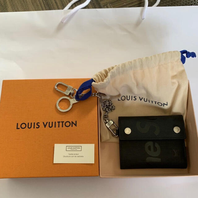 豪華ラッピング無料 LOUIS チェーンウォレット LOUISVUITTON Supreme