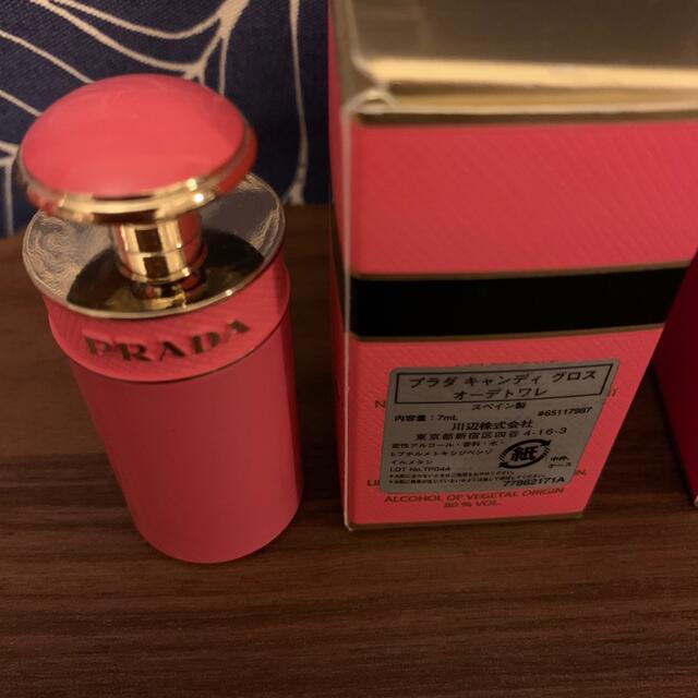 PRADA(プラダ)のPRADA キャンディオーデパルファム　キャンディグロスオーデトワレ　7ml コスメ/美容のコスメ/美容 その他(その他)の商品写真