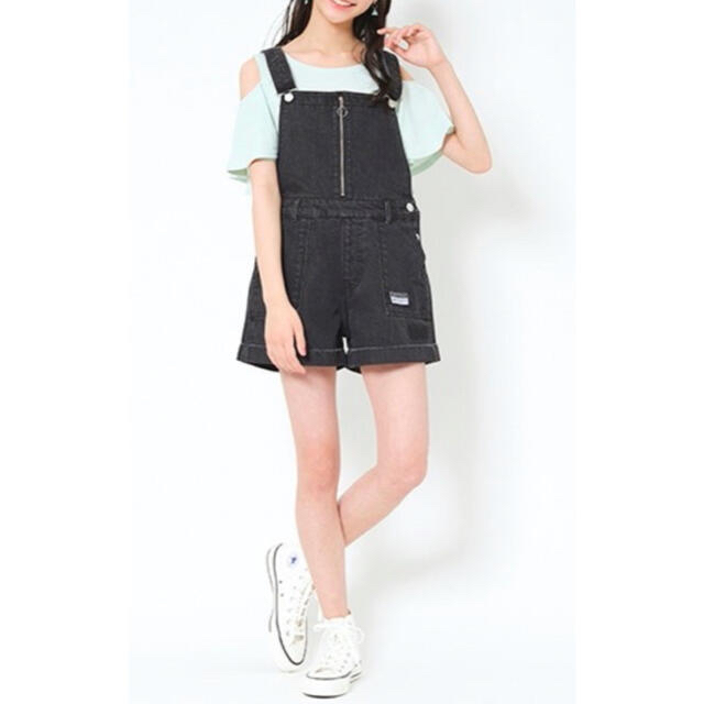 lovetoxic(ラブトキシック)のLovetoxicサイズM150、ハーフZIPショートサロペット キッズ/ベビー/マタニティのキッズ服女の子用(90cm~)(パンツ/スパッツ)の商品写真